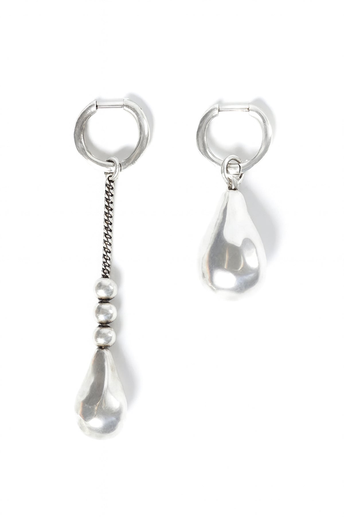 Nais Pearl Earrings