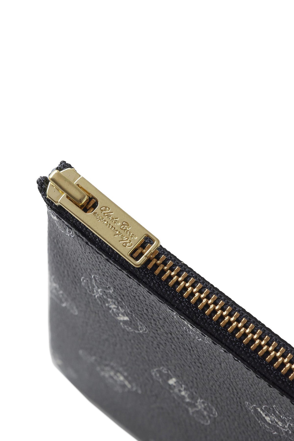 Medium Corner Pouch