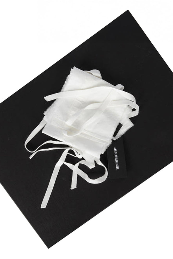 Olof Ruffled Collar
