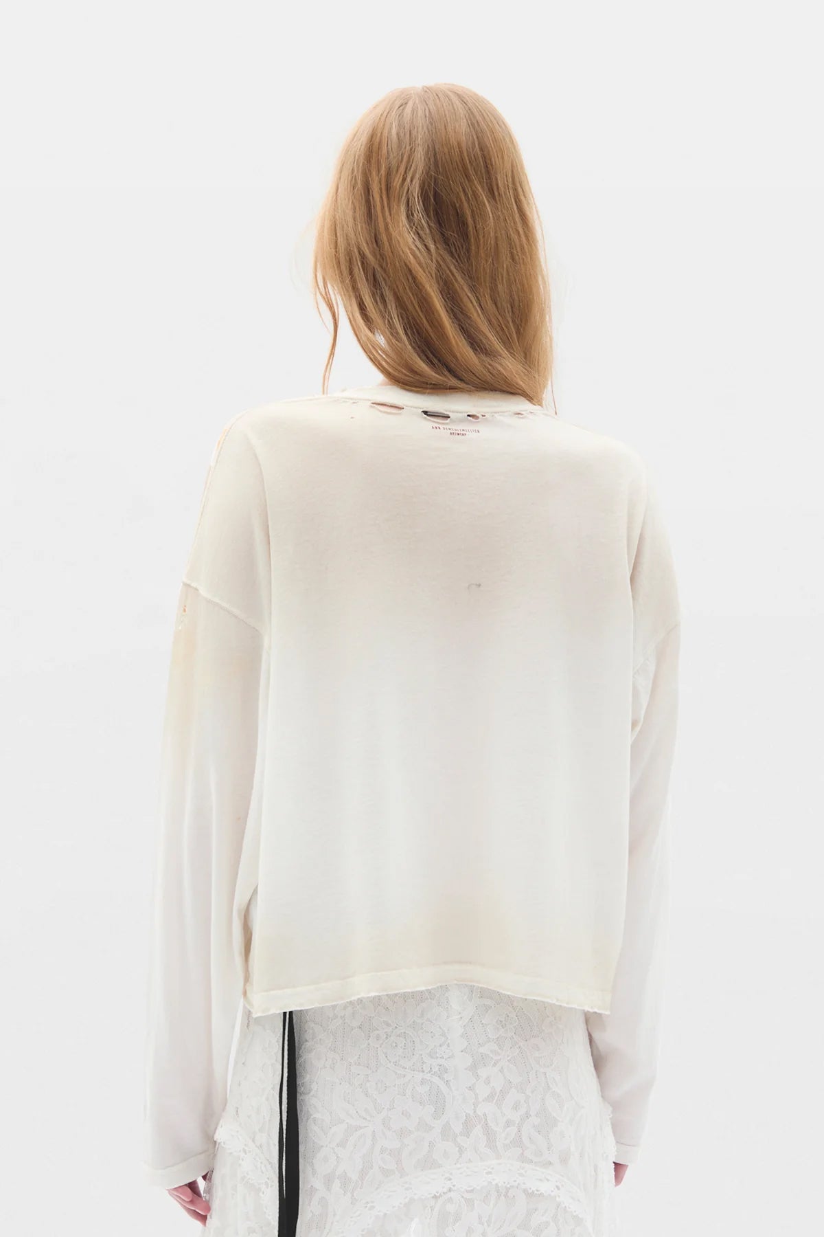 Nikita L/S "NEW POETRY CLUB" Print T-Shirt