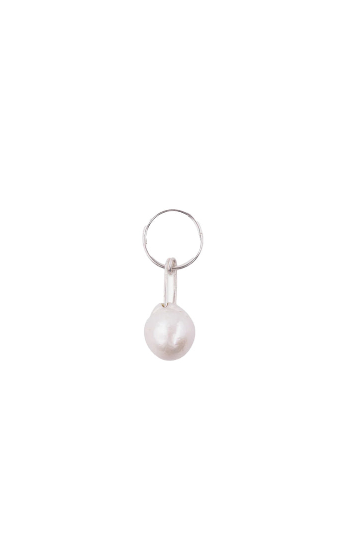Baby Hanger-On Pearl Earring