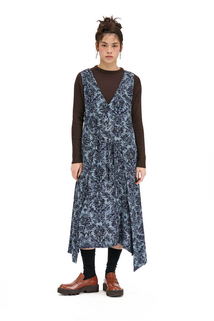 Detached Pinafore