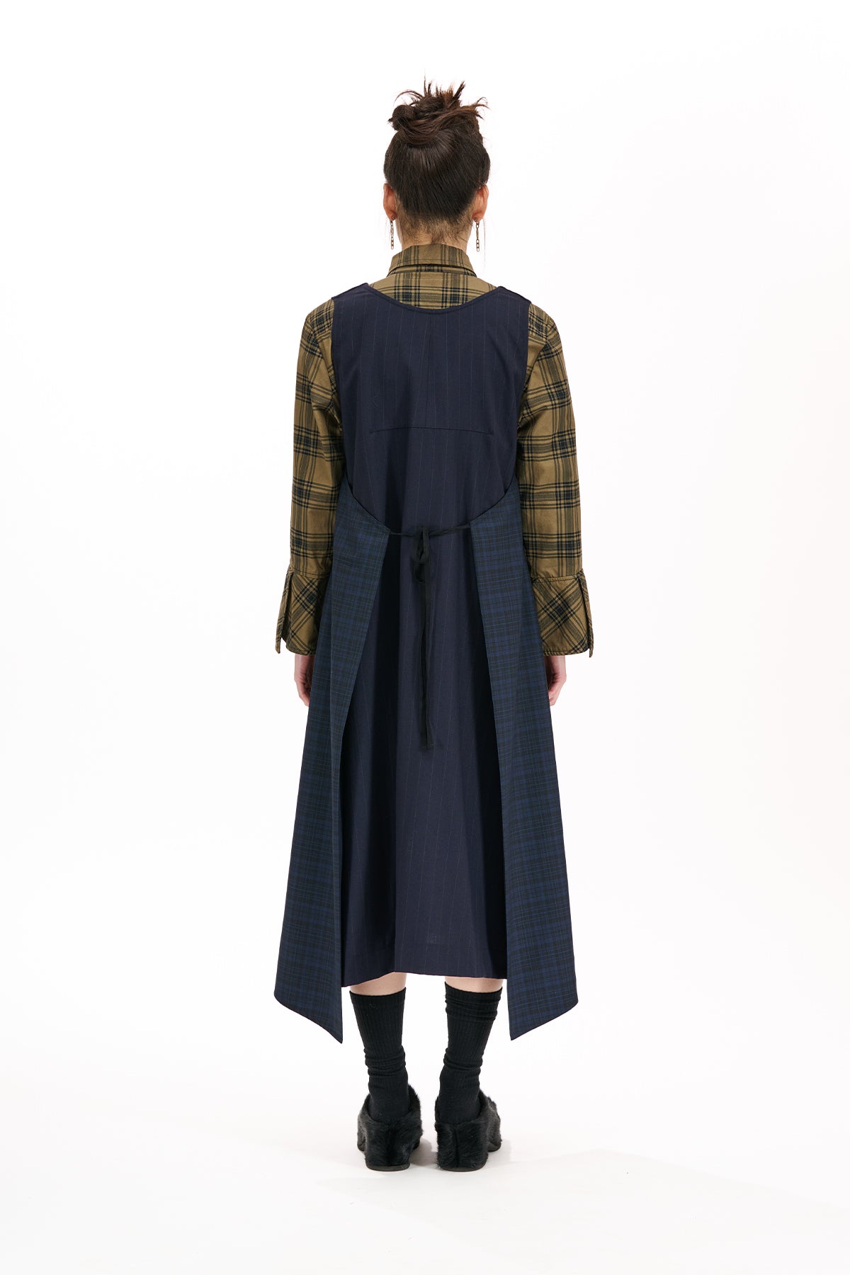 Detached Pinafore