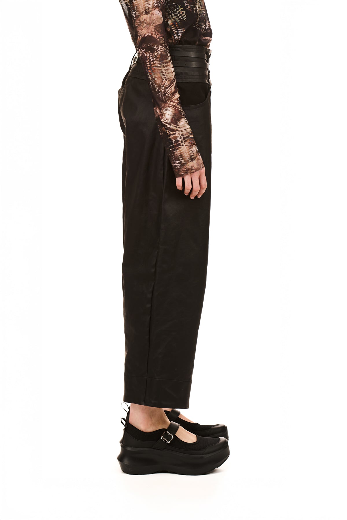 Novel Trouser