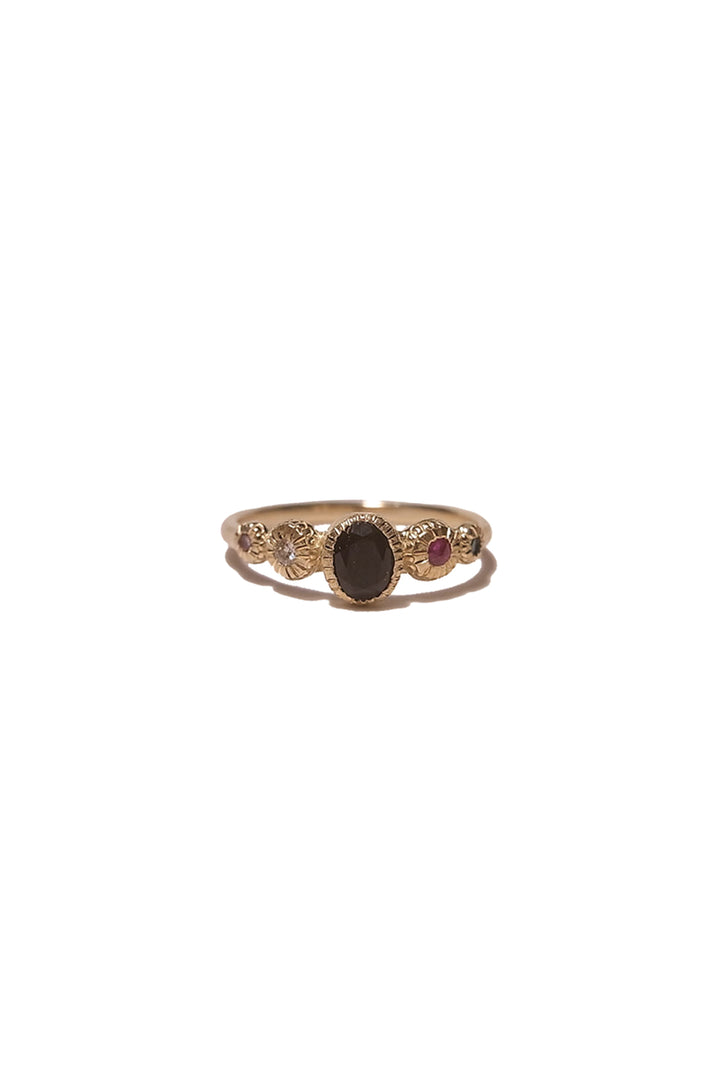 Centre Onyx Adore Ring